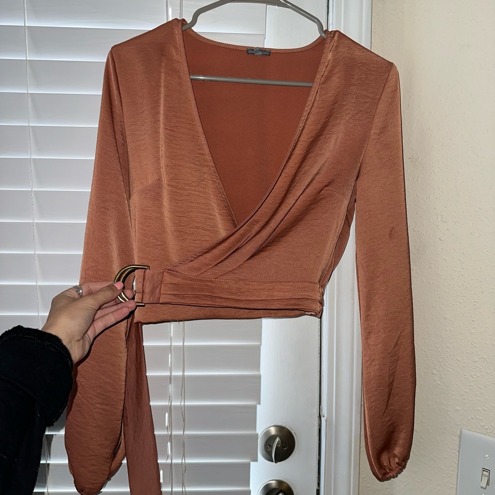 ORANGE CROP TOP